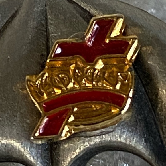 Red Cross Responder Umbrella Brooch Pin with Gold Handle - Picture 6 of 9